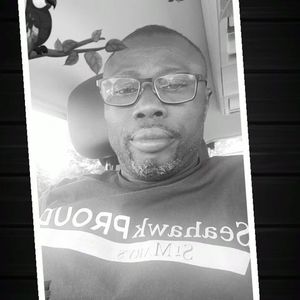 Meet your Posher, Emmanuel